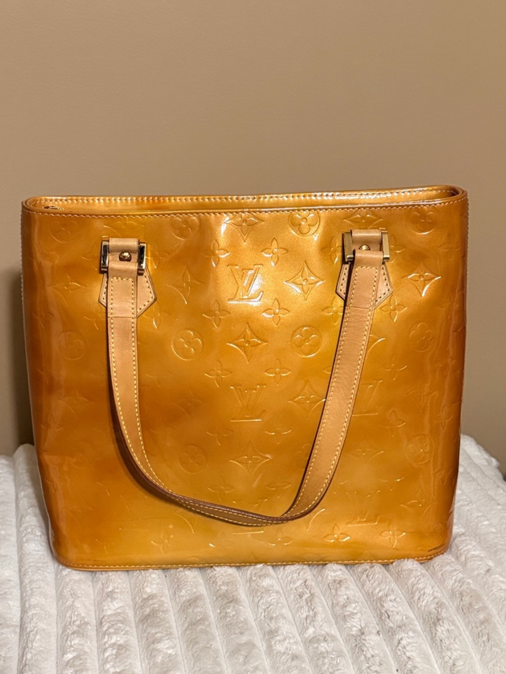 LOUIS VUITTON VERNIS HOUSTON TOTE